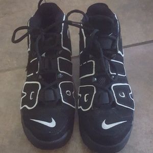 Nike air more uptempo